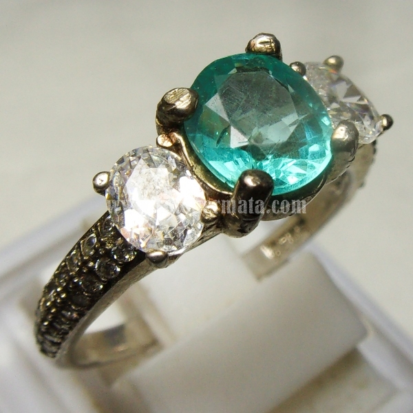 Cincin Wanita cantik Batu permata