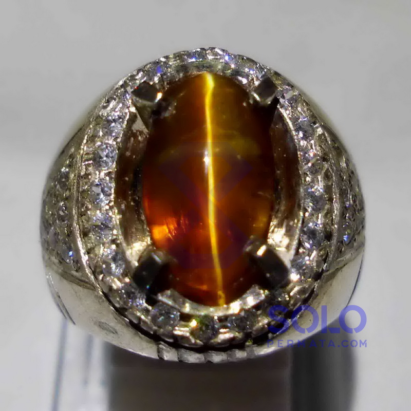 Batu Opal Cat Eye